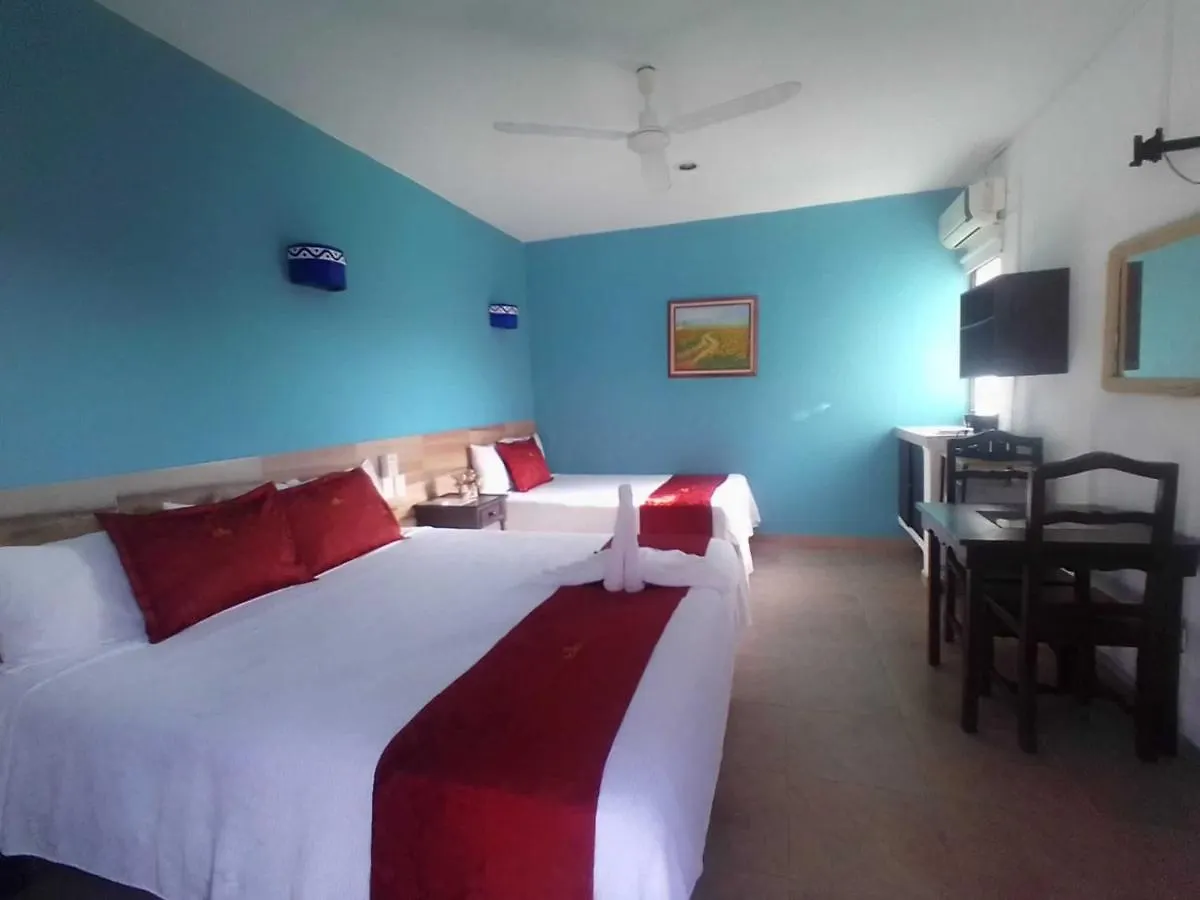 Hotel Acuario 普拉亚卡门
