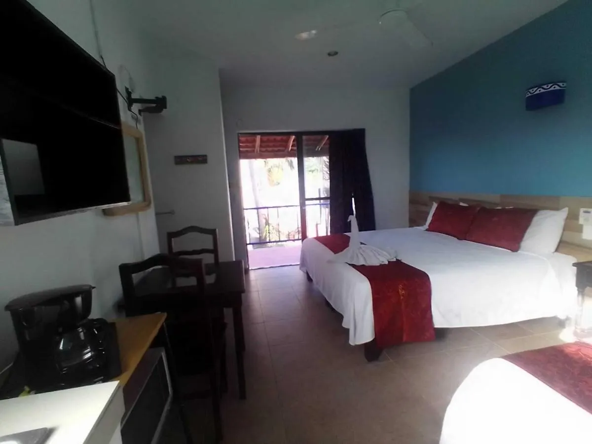 Hotel Acuario 普拉亚卡门