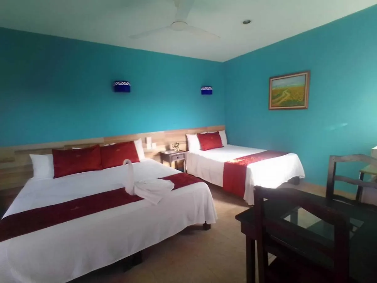 Hotel Acuario 普拉亚卡门