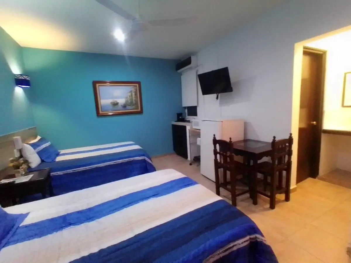 Hotel Acuario 普拉亚卡门
