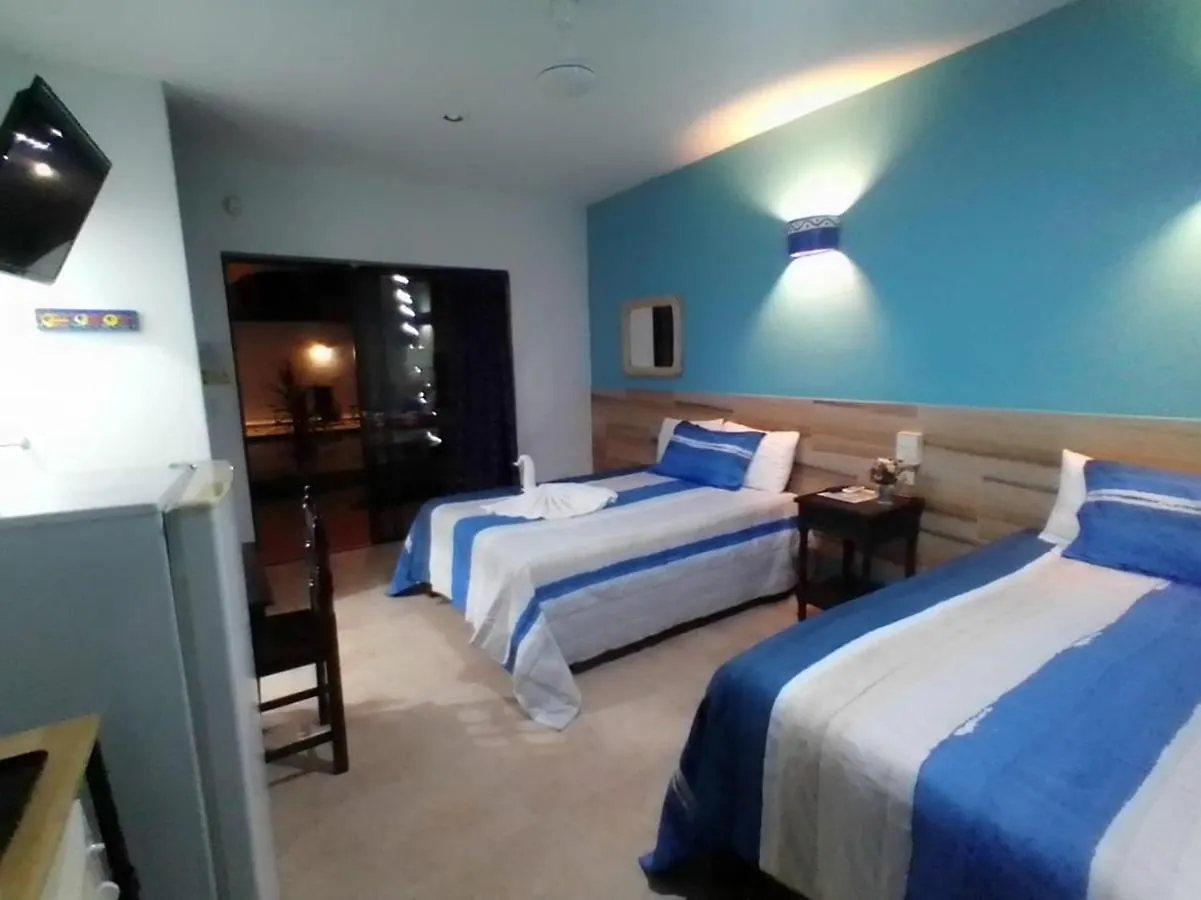 Hotel Acuario 普拉亚卡门